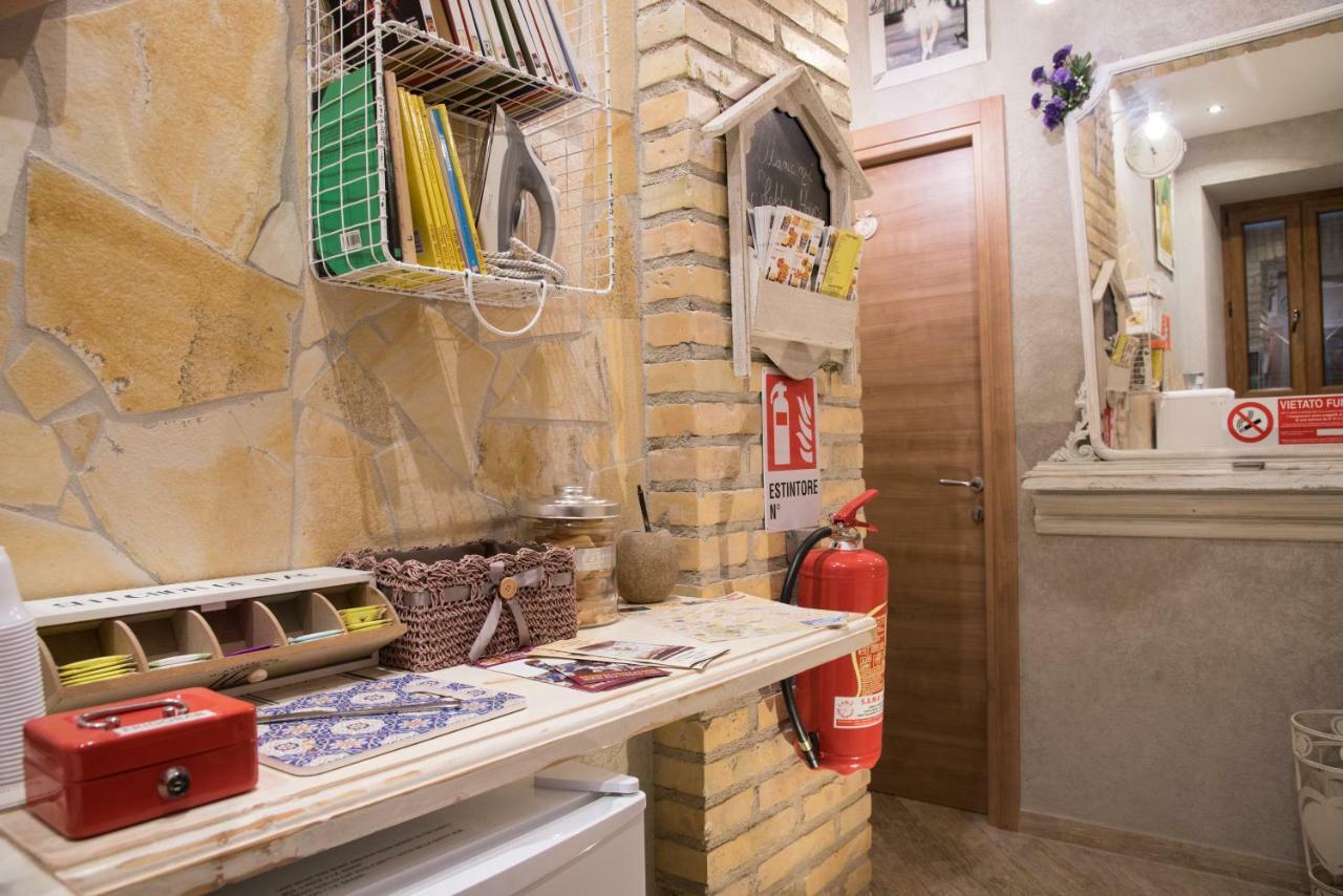 Mancini Shabby House Pensionat 3*
