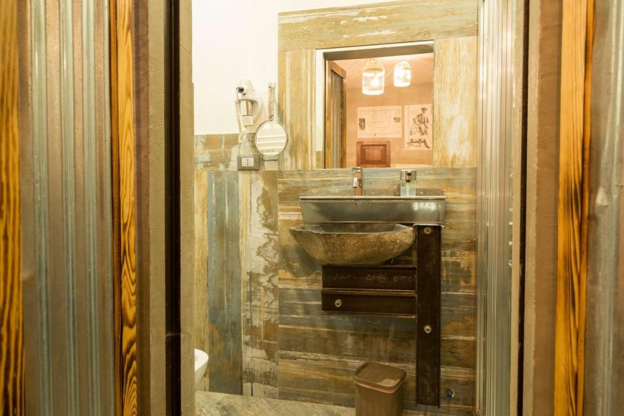 Mancini Shabby House Rom